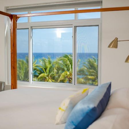 Whispering Seas Oceanfront Suite Ocho Rios Exteriör bild